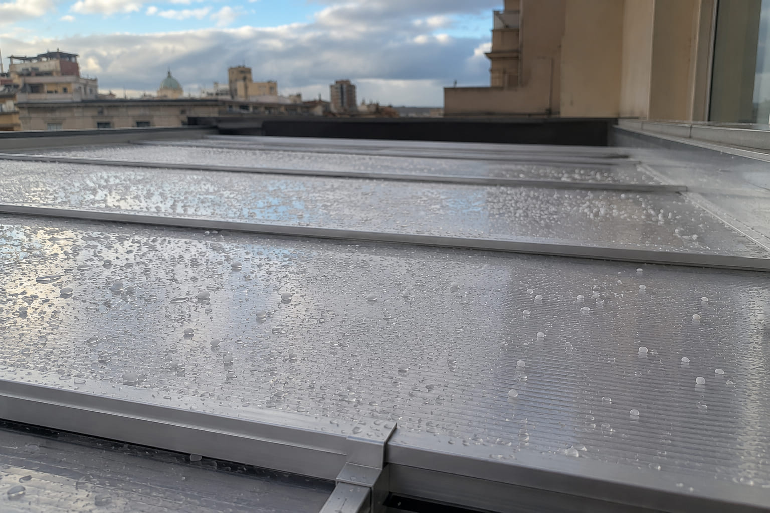granizo-techo-policarbonato-terraza-barcelona